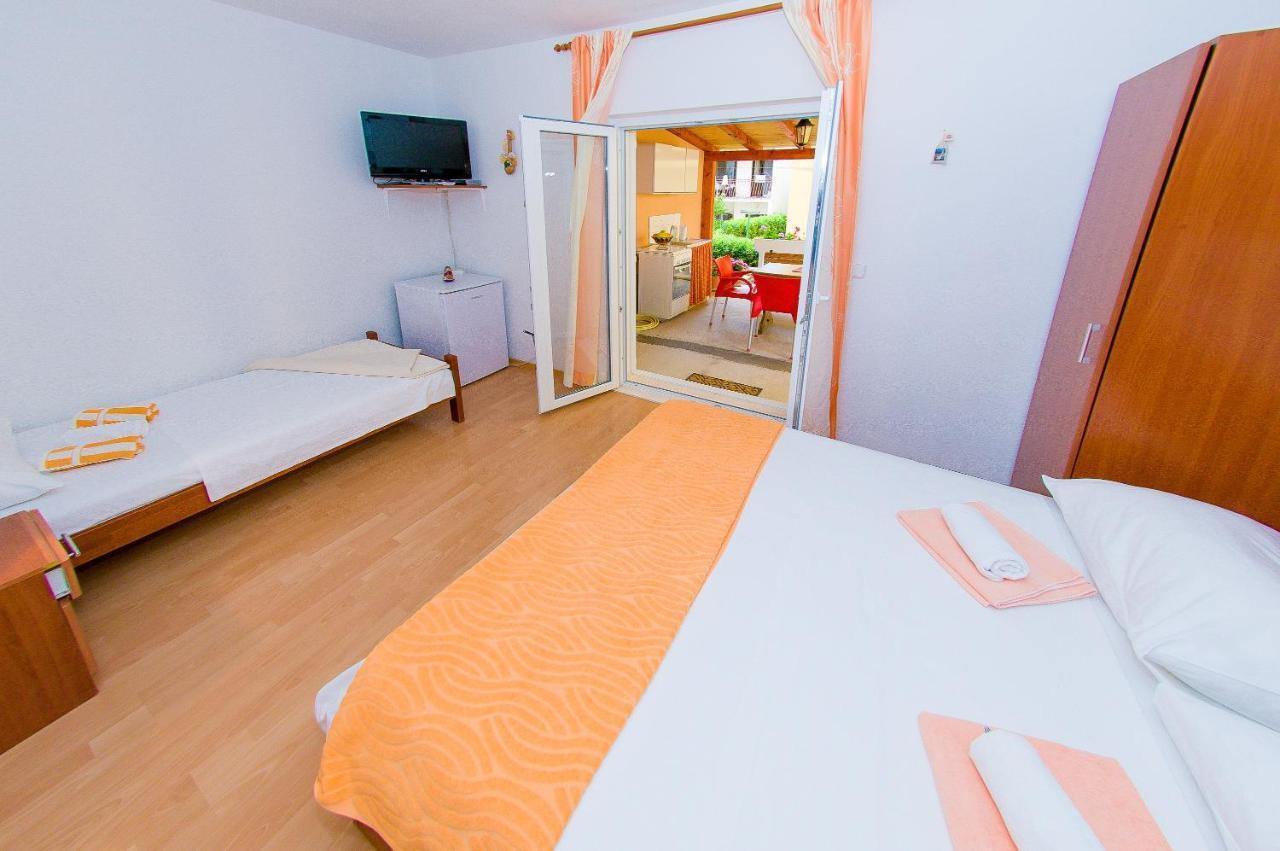 Apartments Anita Stobreč Buitenkant foto
