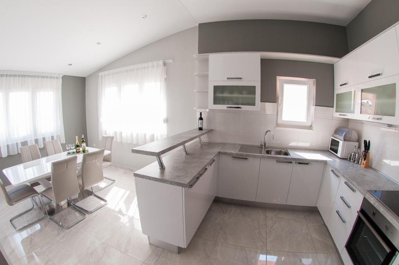 Apartments Anita Stobreč Kamer foto